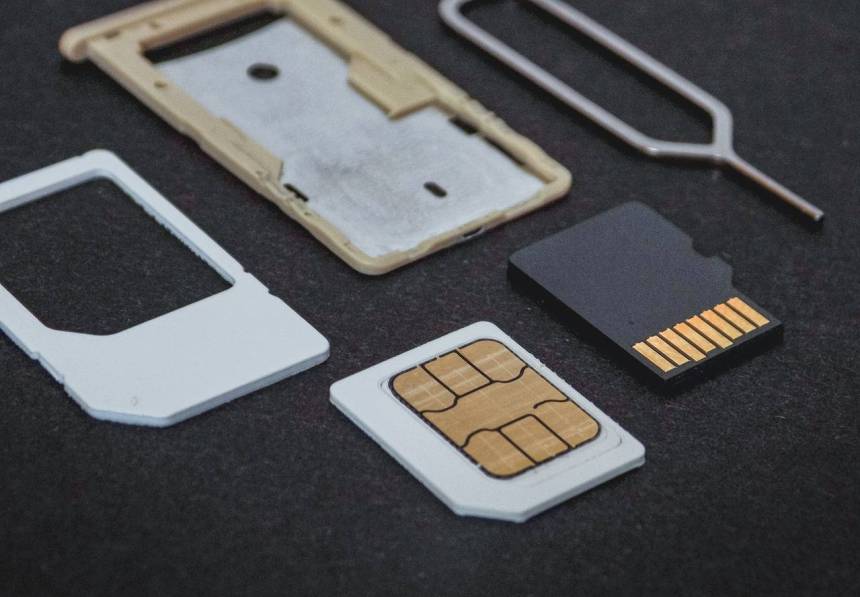 The Ultimate Guide To Choosing a SIM Service