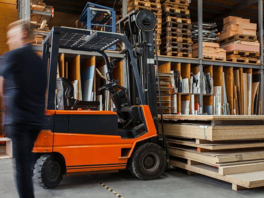 yellow and black fork lift